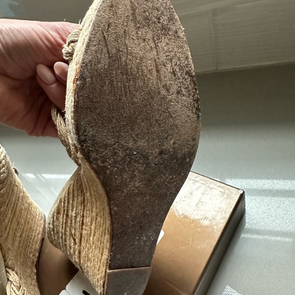 Michael Kora wedge with Swarovski crystals size 8 in great condition - Picture 4 of 7